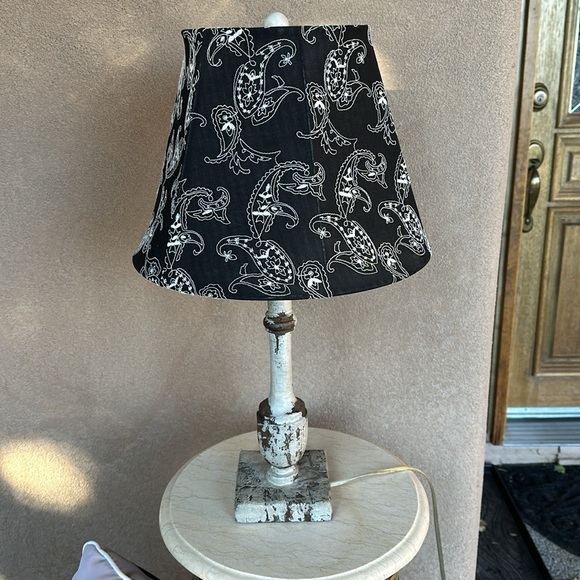A’Homestead Shoppe, Inc white washed distressed Paisley Striped black white lamp - Picture 5 of 15